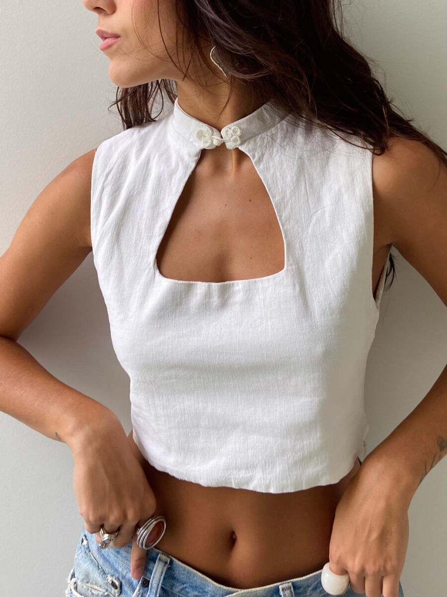 Blusa Decote Triangular