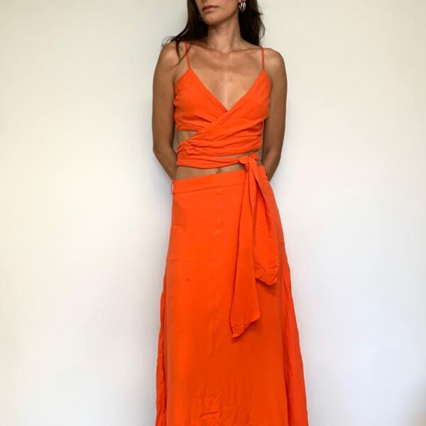 Conjunto Cropped e Saia Dress to