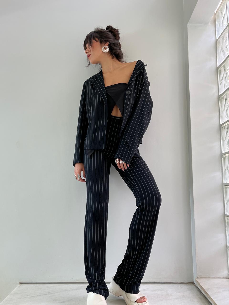 Conjunto Blazer e Calça Risca de Giz - Imagem 2